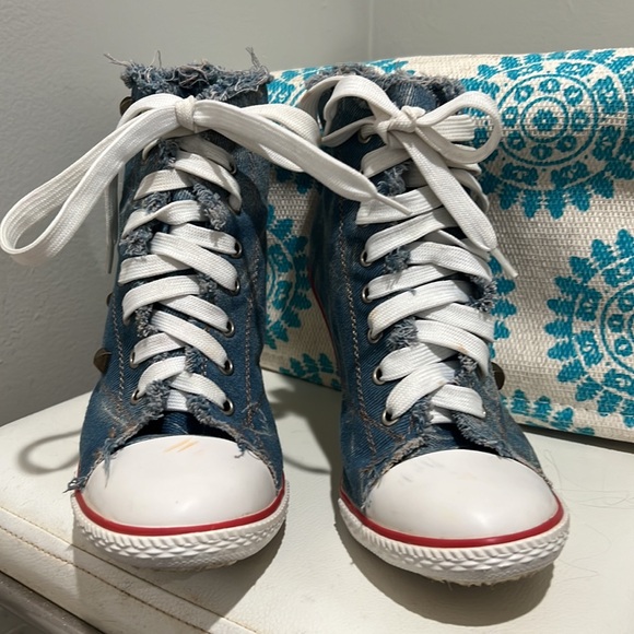 Vintage Denim studded heels - Picture 4 of 7